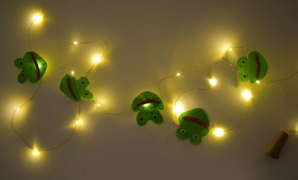 TOODLES Learning Cute Frog Night Lights - Adorable Frog String Lights for Children's Bedroom, Fairy Lights for Home and Holiday Decoration, Perfect for Kids' Room Decor - Image 3