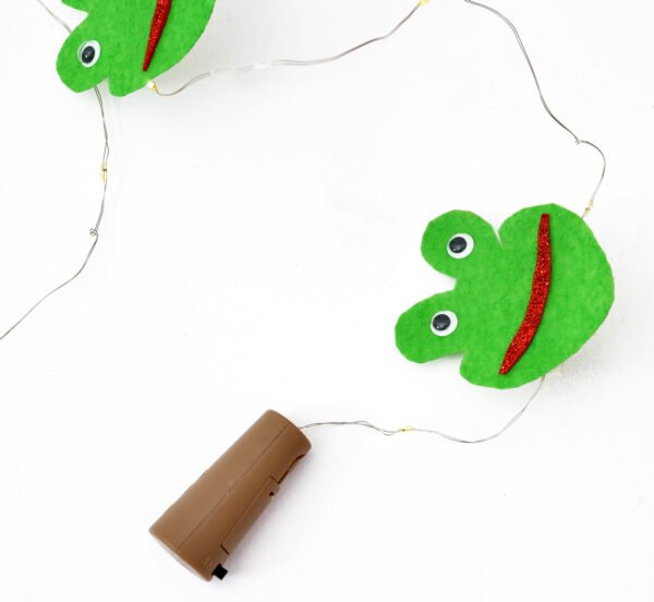TOODLES Learning Cute Frog Night Lights - Adorable Frog String Lights for Children's Bedroom, Fairy Lights for Home and Holiday Decoration, Perfect for Kids' Room Decor