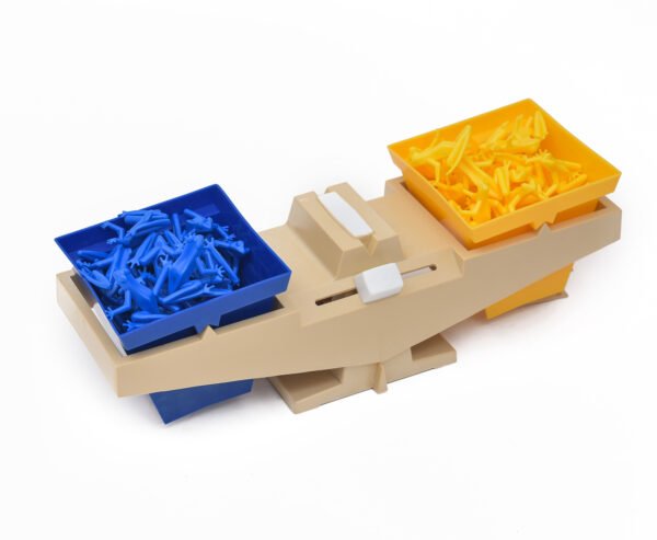 TOODLES Plastic Toy Frog Figures Set - Blue and Yellow Frogs with Moulding Machine for Creative Play - Image 2